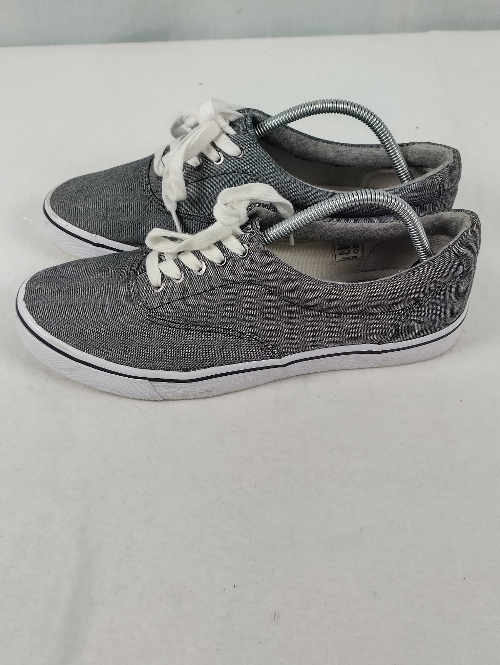 BKE Mens Size 11 Canvas Cloth Lace Up Causal Wear Super Grip Sole Performance - Picture 5 of 10
